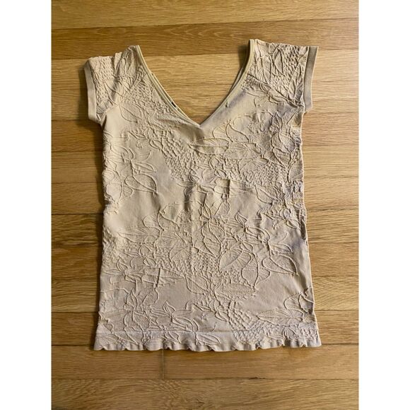 New Mix Tops - Floral Neutral Body Hugging Top